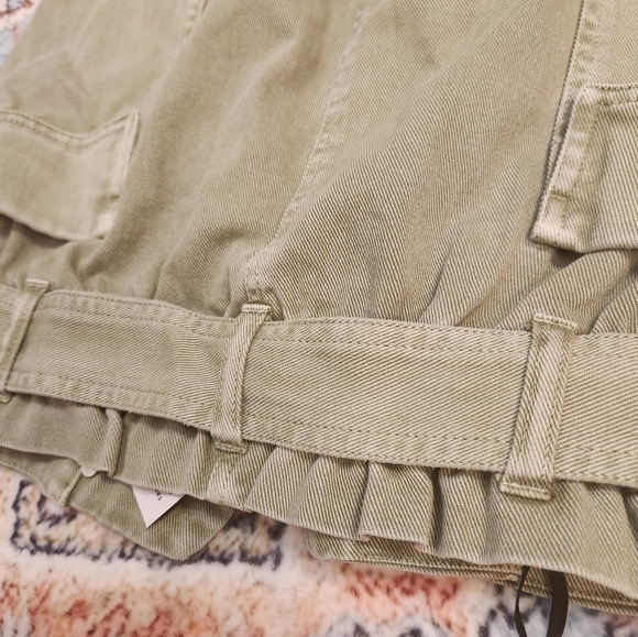 NWT ❗️ love cameron buckled denim 100% cotton green skirt small size - Picture 9 of 11